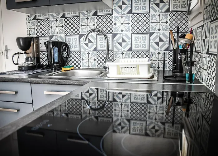 Deux Pieces Rez De Chaussee *