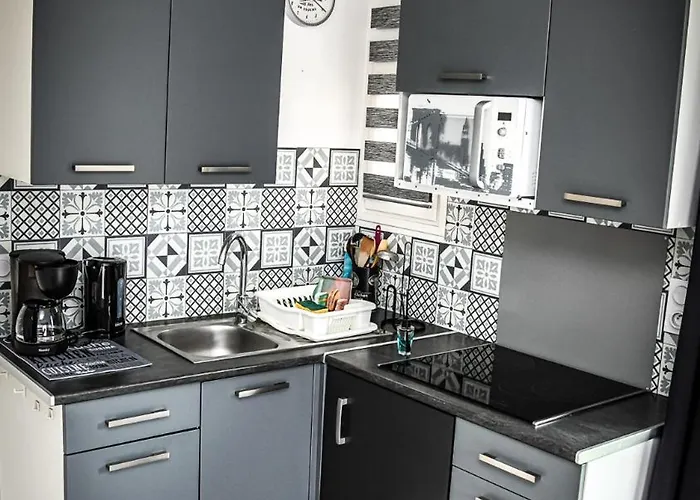 Deux Pieces Rez De Chaussee Appartamento