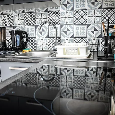 Deux Pieces Rez De Chaussee *